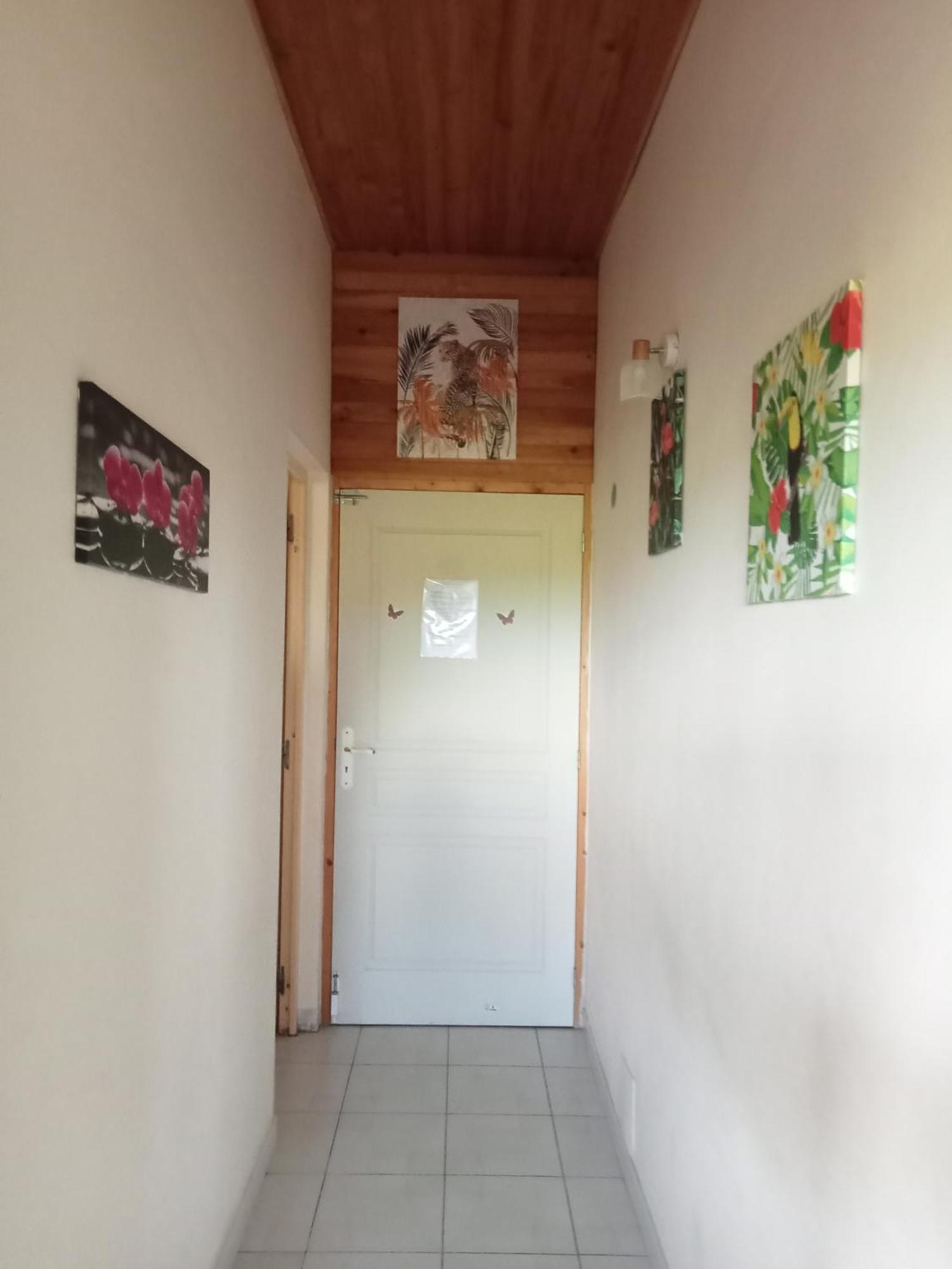 Villa Grandes Pieces Petit-Bourg Exterior photo